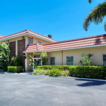 Image 1 - 1324 North Portofino Drive, Siesta Key, FL 34242, USA - Condo for rent