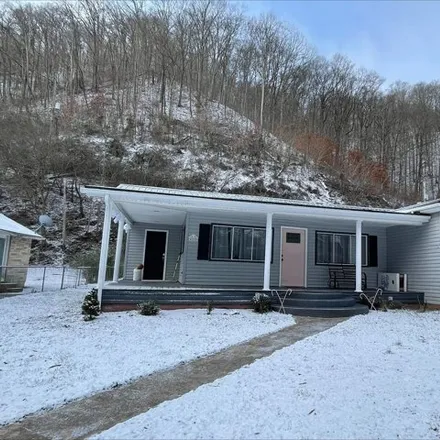 Buy this 2 bed house on 4245 Chloe Road in Pikeville, KY 41501