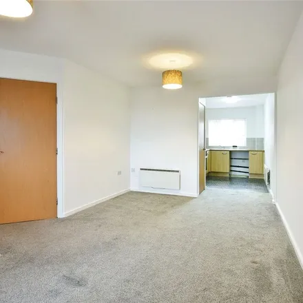 Rent this 2 bed apartment on Windermere Road in Dukinfield, SK16 4SJ