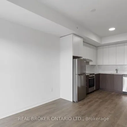 Image 4 - Black Creek Drive, Toronto, ON M6M 5E6, Canada - Apartment for rent