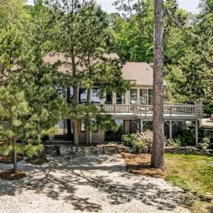 Buy this 4 bed house on Old Stage Trail in Lake Wylie, York County