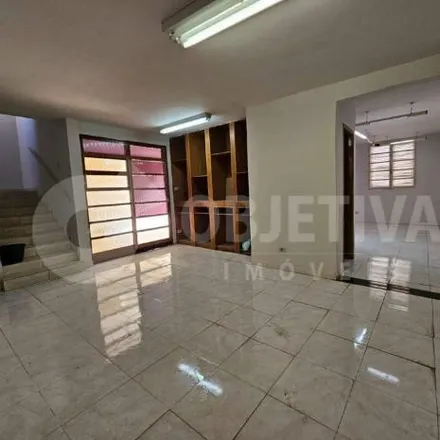Rent this 3 bed house on Rua Duque de Caxias in Lídice, Uberlândia - MG