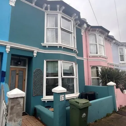 Rent this 3 bed townhouse on Windmill Street in Brighton, BN2 0GN