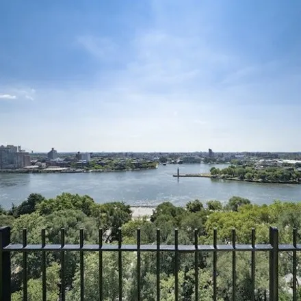 Image 3 - 130 East End Avenue, New York, NY 10028, USA - Apartment for sale
