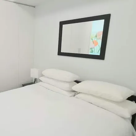 Rent this studio apartment on Docklands VIC 3008
