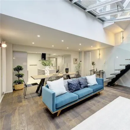 Image 2 - 8 St Andrew's Place, London, NW1 4LB, United Kingdom - Apartment for sale