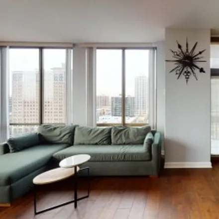 Buy this 3 bed apartment on #1606,1335 South Prairie Avenue in Downtown Chicago, Chicago