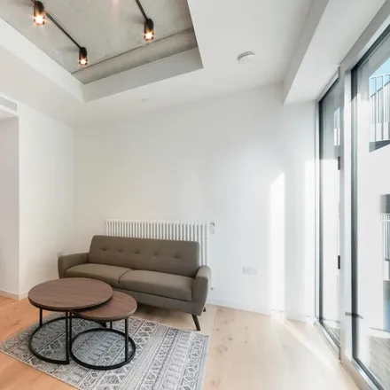 Image 2 - Rendel House, Orchard Place, London, E14 0FR, United Kingdom - Apartment for rent