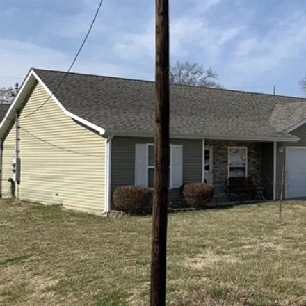 Buy this studio house on 1356 East Reeves Street in Marion, IL 62959