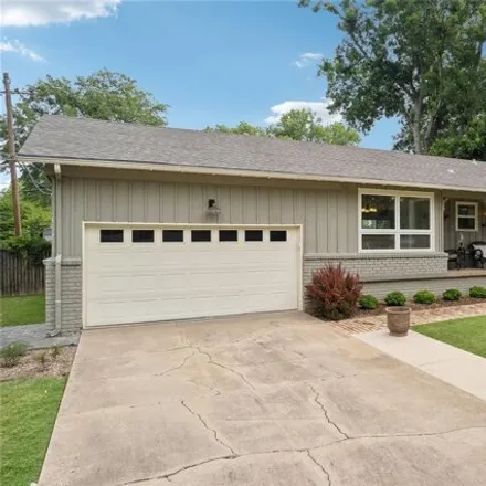 Buy this 3 bed house on 5568 South Marion Avenue in Tulsa, OK 74135