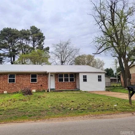 Buy this 3 bed house on 1998 Douglas Drive in Pocahontas, AR 72455