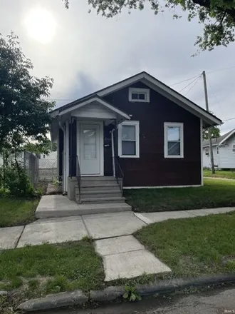 Buy this 2 bed house on 2118 Andrew St in Fort Wayne, Indiana