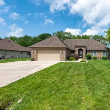 Buy this 4 bed house on 1899 Oakridge Parkway North in Vigo County, IN 47802