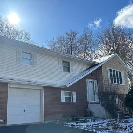 Buy this 4 bed house on 154 Blackfoot Lane in Coolbaugh Township, PA 18466