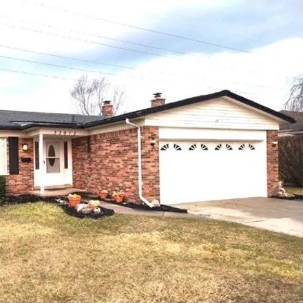 Buy this 4 bed house on 34001 Coachwood Drive in Sterling Heights, MI 48312