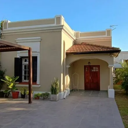 Buy this 3 bed house on Jorge de Kay 580 in Adrogué, Argentina