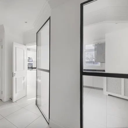 Image 3 - 30 Avenue Road, London, NW8 6BU, United Kingdom - Apartment for rent