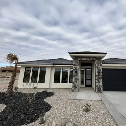 Buy this 4 bed house on 966 Tamarack Drive in Mohave County, AZ 86432