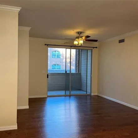 Image 5 - 2111 Welch St Apt A121, Houston, Texas, 77019 - Condo for sale