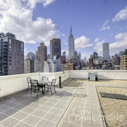 Image 8 - 245 East 35th Street, New York, NY 10016, USA - Apartment for sale