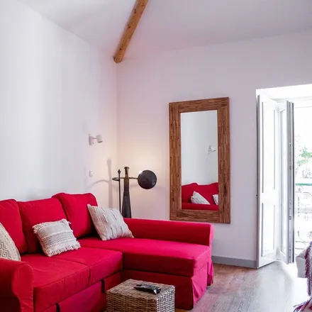 Rent this 3 bed house on Setúbal