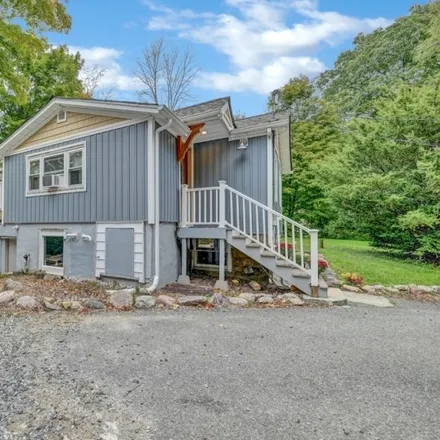 Buy this 3 bed house on 22 Witte Road in Moe, West Milford