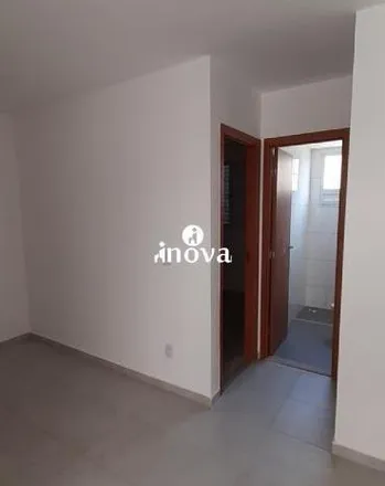 Buy this 2 bed apartment on Rua Hermínia Cartafina Guimarães in Guanabara, Uberaba - MG