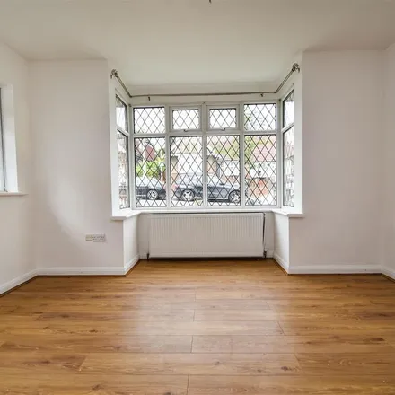 Image 7 - Milton Avenue, London, EN5 2DX, United Kingdom - House for rent