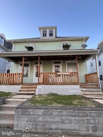 Buy this 5 bed house on 204 Cleveland Avenue in Waynesboro, PA 17268