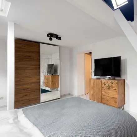 Rent this 1 bed apartment on Kettenhofweg 66 in 60325 Frankfurt, Germany