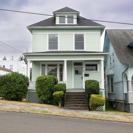 Buy this 3 bed house on Irving Avenue in Astoria, OR 97103