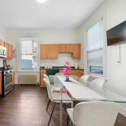 Image 2 - 3R Draper Street, Boston, MA 02122, USA - Apartment for rent