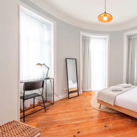 Rent this 19 bed room on Flor do Rego in Rua Filipe da Mata 67, 1600-069 Lisbon