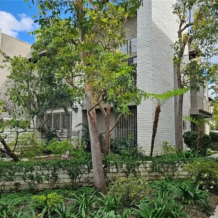 Image 8 - Ferrahian Armenian School, White Oak Avenue, Los Angeles, CA 91316, USA - Apartment for rent