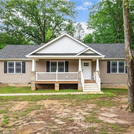 Rent this 3 bed house on 3317 Union Branch Road in Prince George County, VA 23805