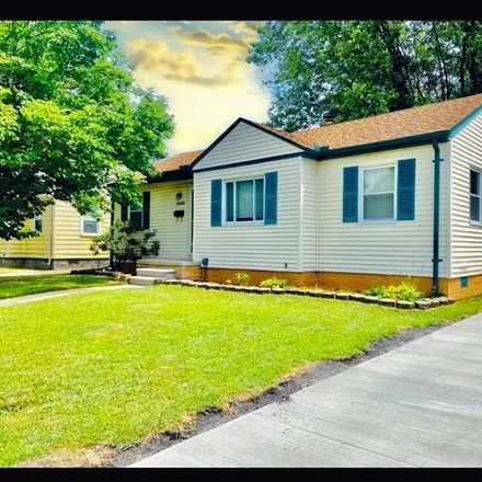 Buy this 2 bed house on 14359 Irene Street in Southgate, MI 48195