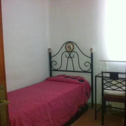 Image 2 - Madrid, Calle de Escosura, 6, 28015 Madrid - Room for rent