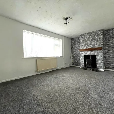Rent this 3 bed apartment on Fir Street/Cadishead Labour Club in Fir Street, Cadishead