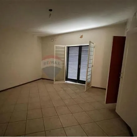 Rent this 2 bed house on Rua Governador Pedro de Toledo in Centro, Piracicaba - SP