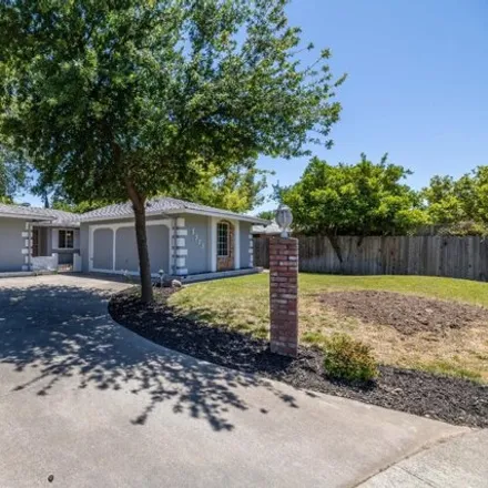 Buy this 3 bed house on 8901 Eagleson Court in Sacramento County, CA 95826