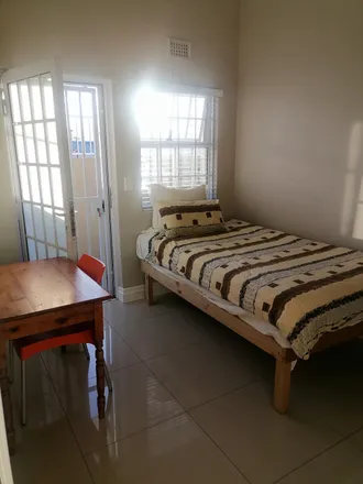 Image 7 - 68 Upper Duke Street, Cape Town Ward 57, Cape Town, 7925, South Africa - Room for rent