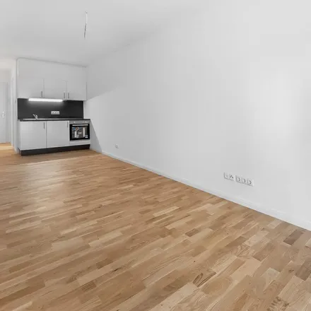 Rent this 1 bed apartment on Löwenberger Straße 1 in 10315 Berlin, Germany