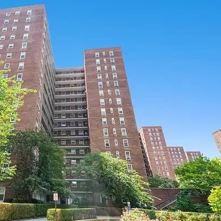 Buy this studio apartment on 98-20 62nd Drive in New York, NY 11374