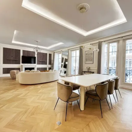 Image 6 - 31 Avenue des Champs-Élysées, 75008 Paris, France - Apartment for rent