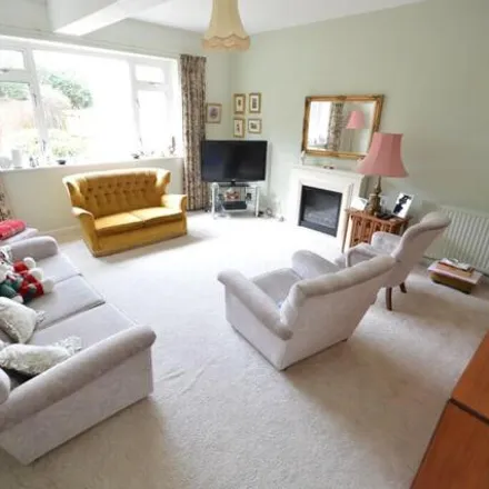 Image 2 - Lower Golf Links Road, Bournemouth, Christchurch and Poole, BH18 8BY, United Kingdom - Townhouse for sale