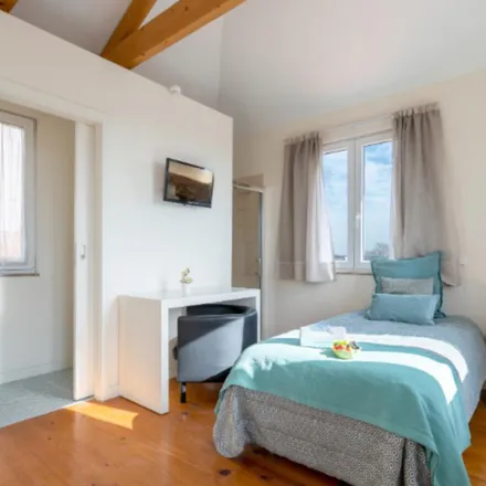Rent this 11 bed room on Rua do Bonfim 65 in 67, 4300-066 Porto