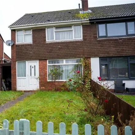 Buy this 3 bed duplex on Pilton Vale in Newport, NP20 6LQ