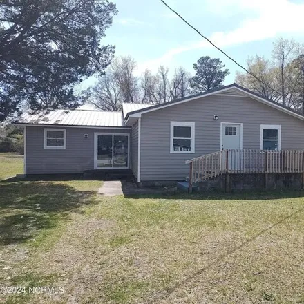 Buy this 4 bed house on 1991 Davis Street in Old Town Harbor, New Bern