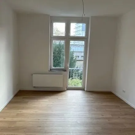 Rent this 2 bed apartment on Ellerstraße 176 in 40227 Dusseldorf, Germany