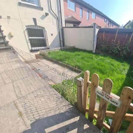 Rent this 2 bed house on 12 Providence Avenue in Leeds, LS6 2HN
